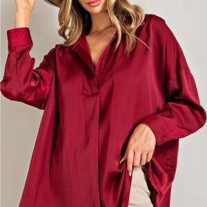 eesome Satin V-Neck Long Sleeve Tunic - Burgundy